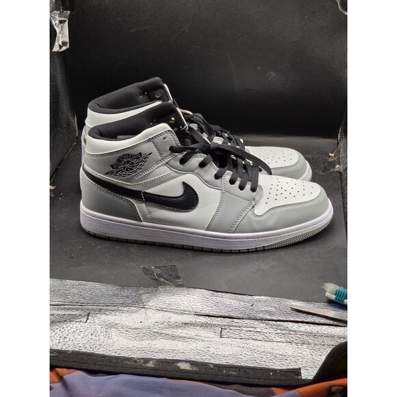 Title:
Nike Air Jordan 1 Mid Light Smoke Grey Black White Men\'s Size 11 main image 8